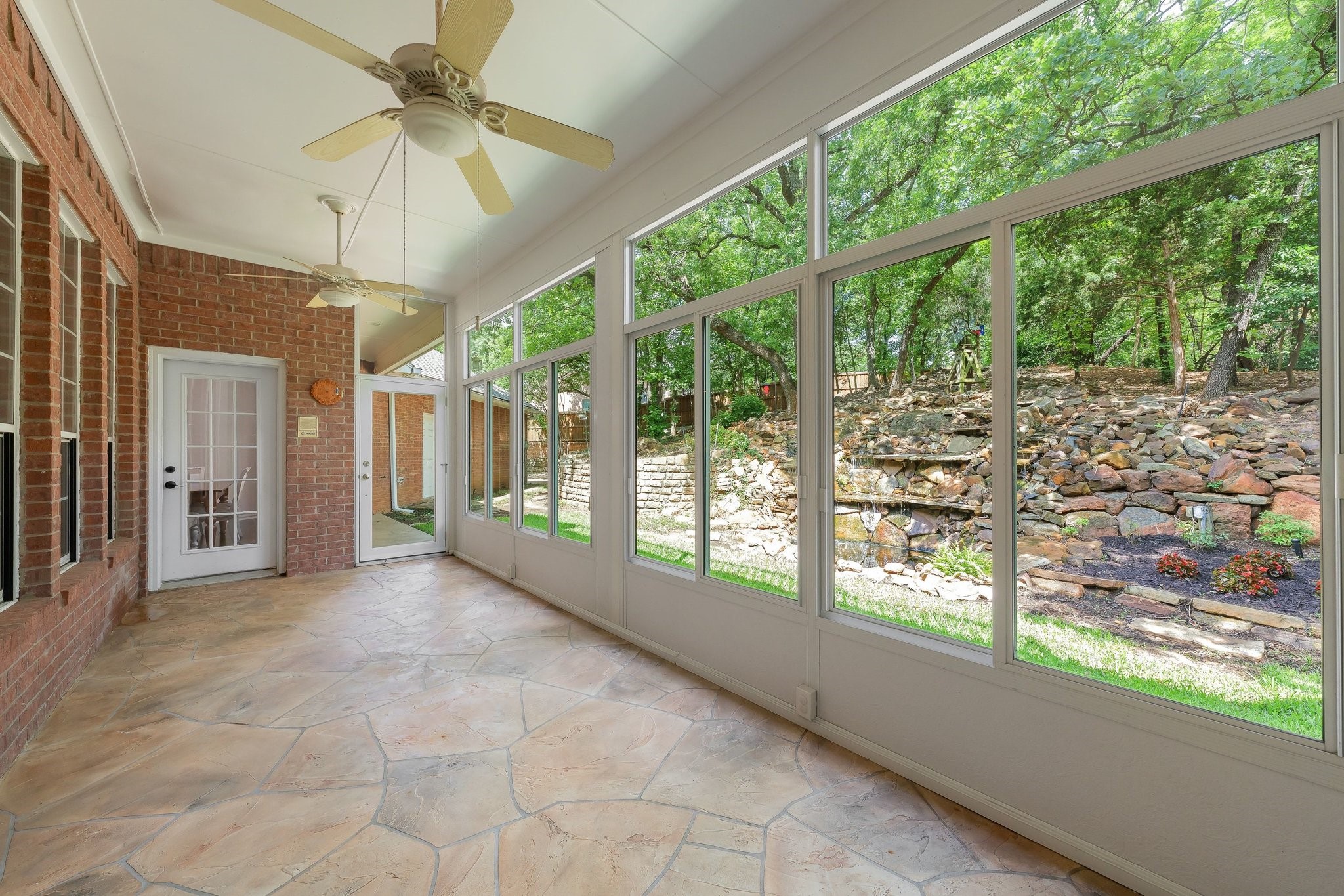 302 W Charlottesville Avenue