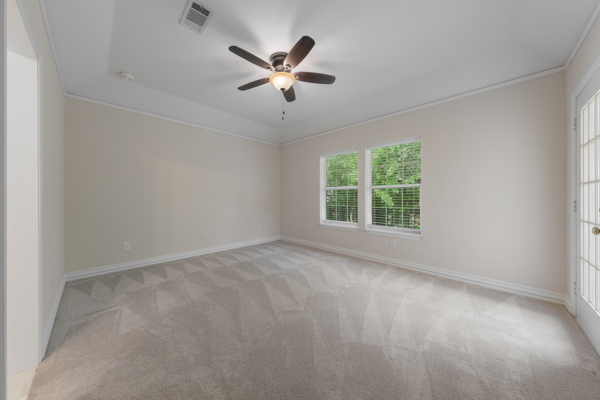 302 W Charlottesville Avenue
