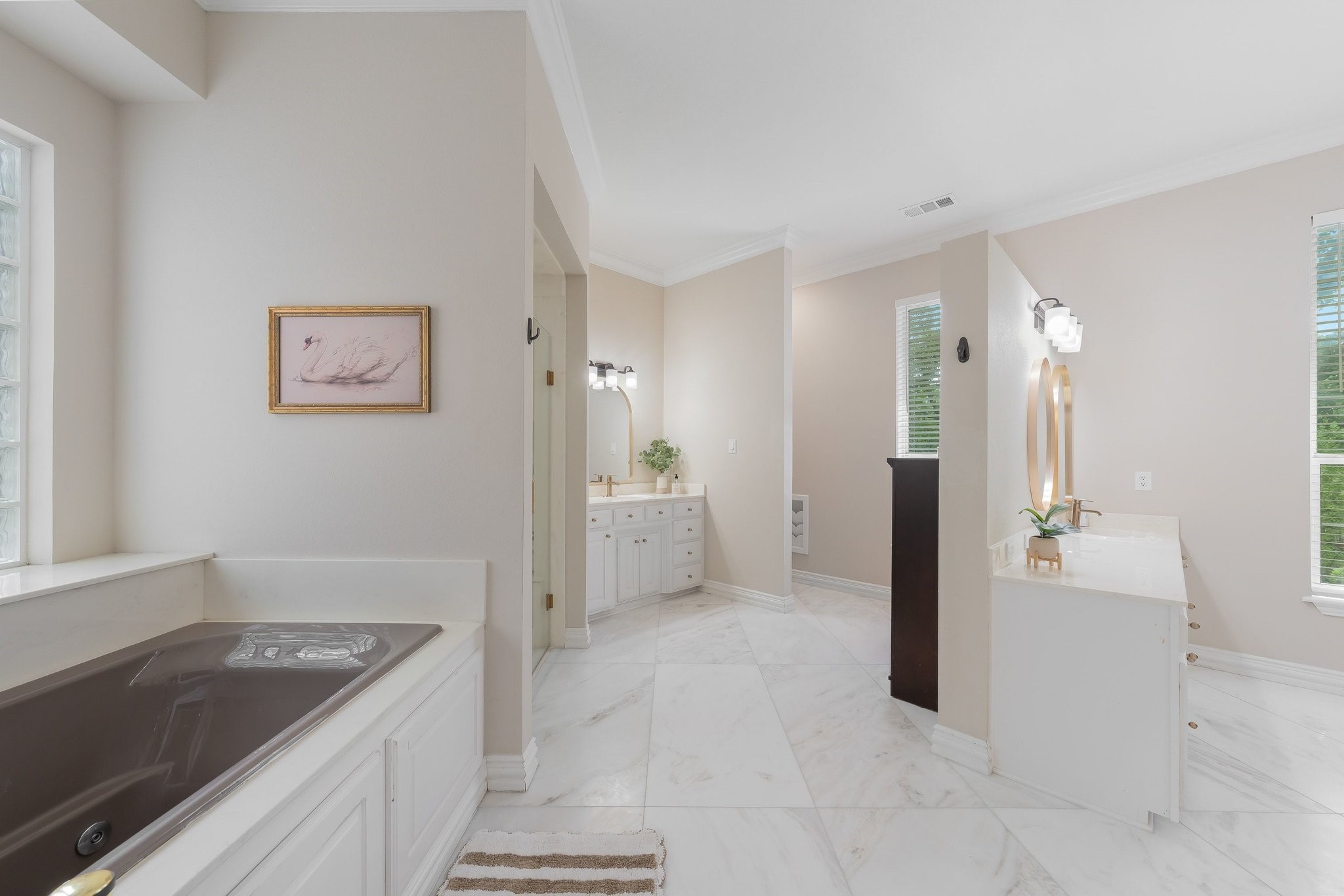 302 W Charlottesville Avenue