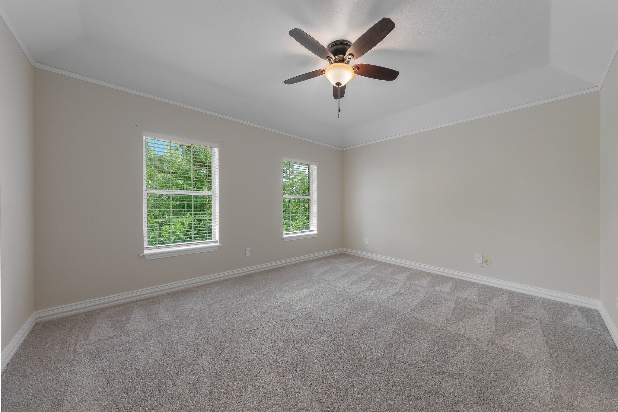 302 W Charlottesville Avenue