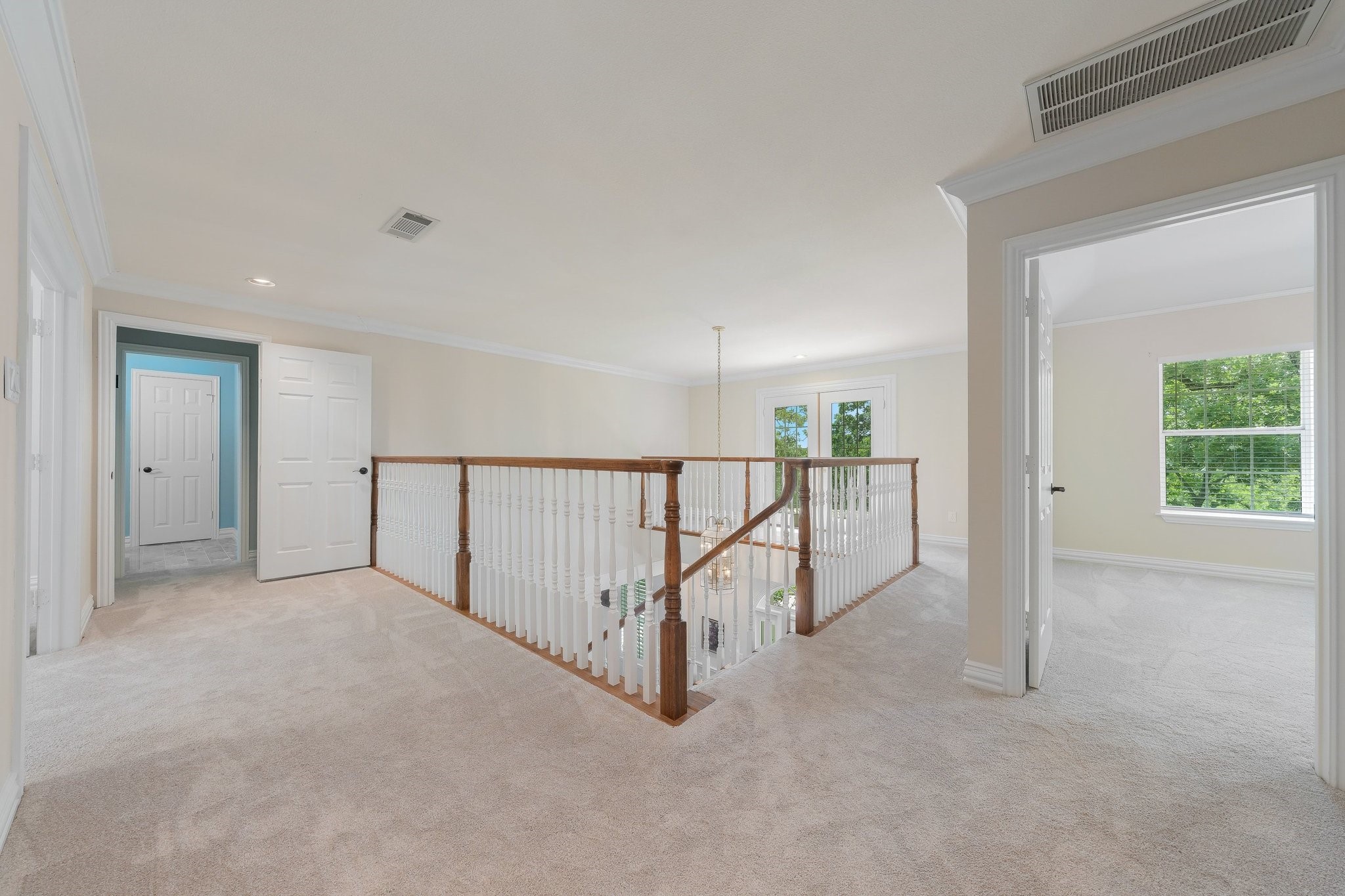 302 W Charlottesville Avenue