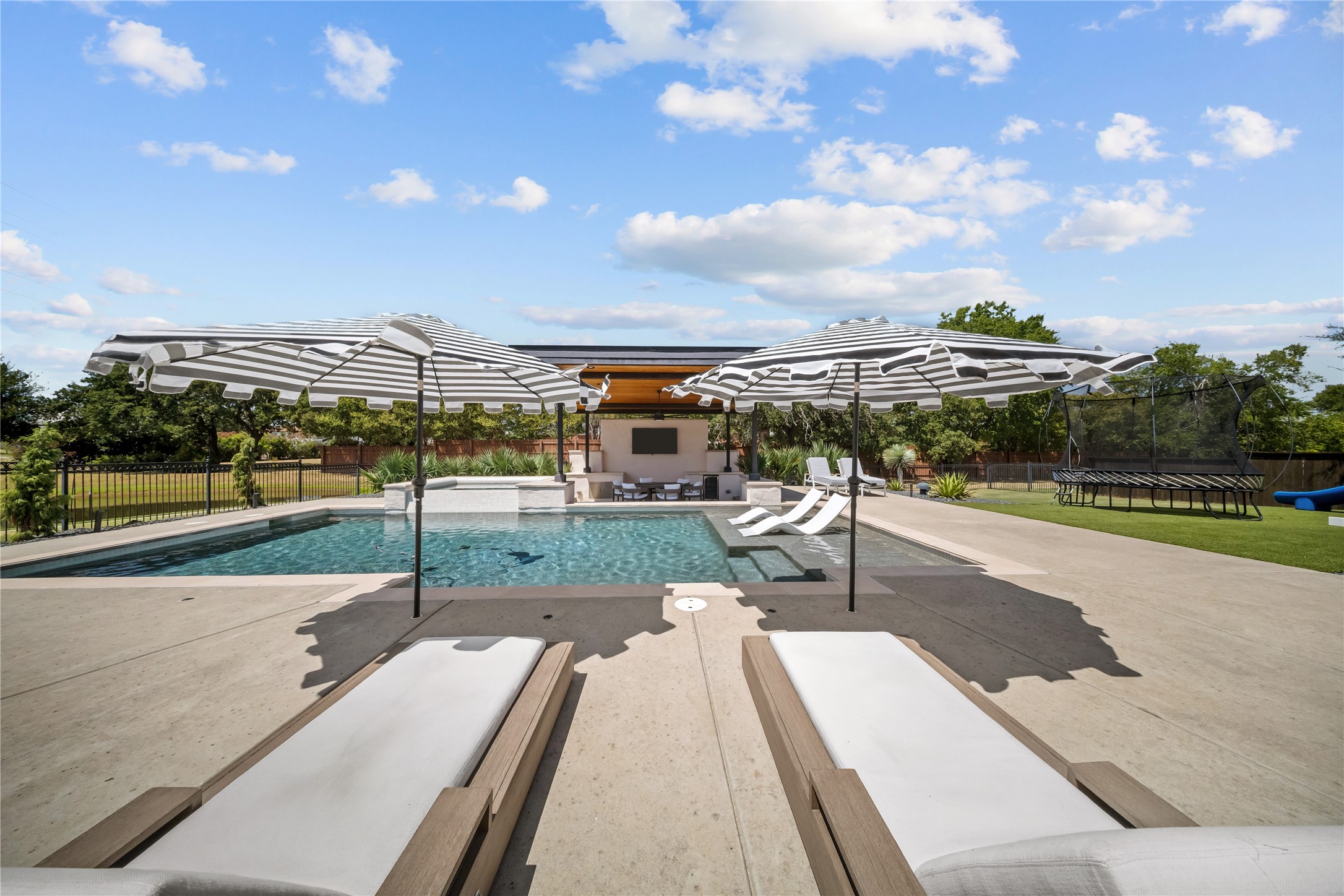 2400 Oak Bend Court