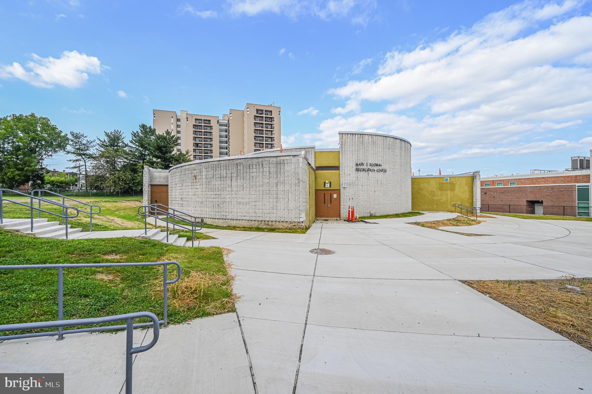 3609 W MULBERRY STREET