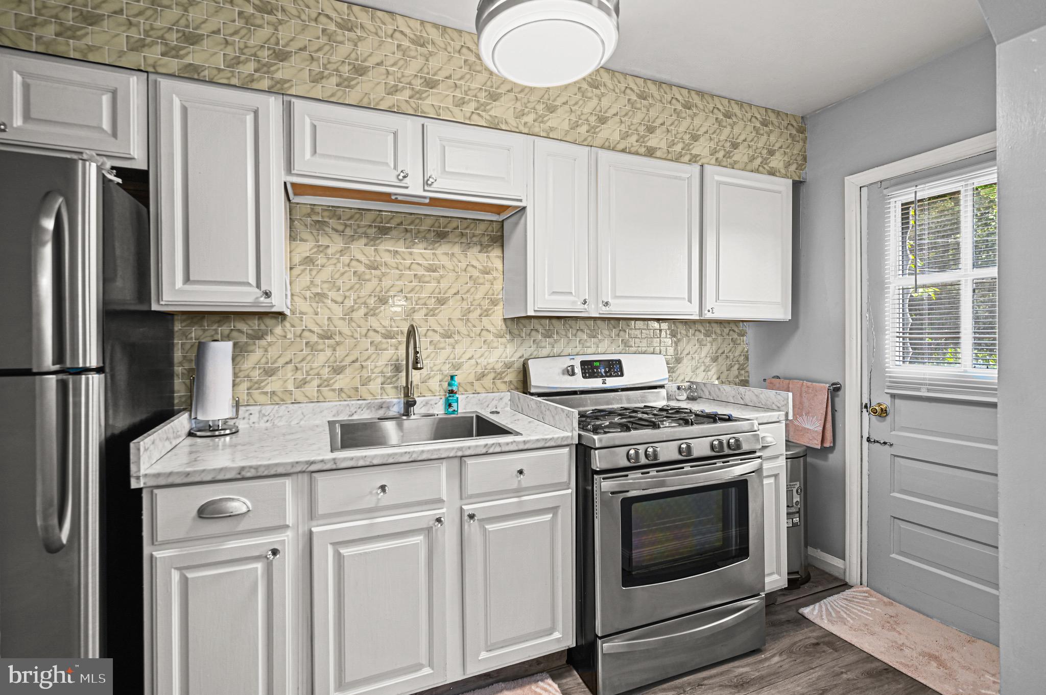 3609 W MULBERRY STREET