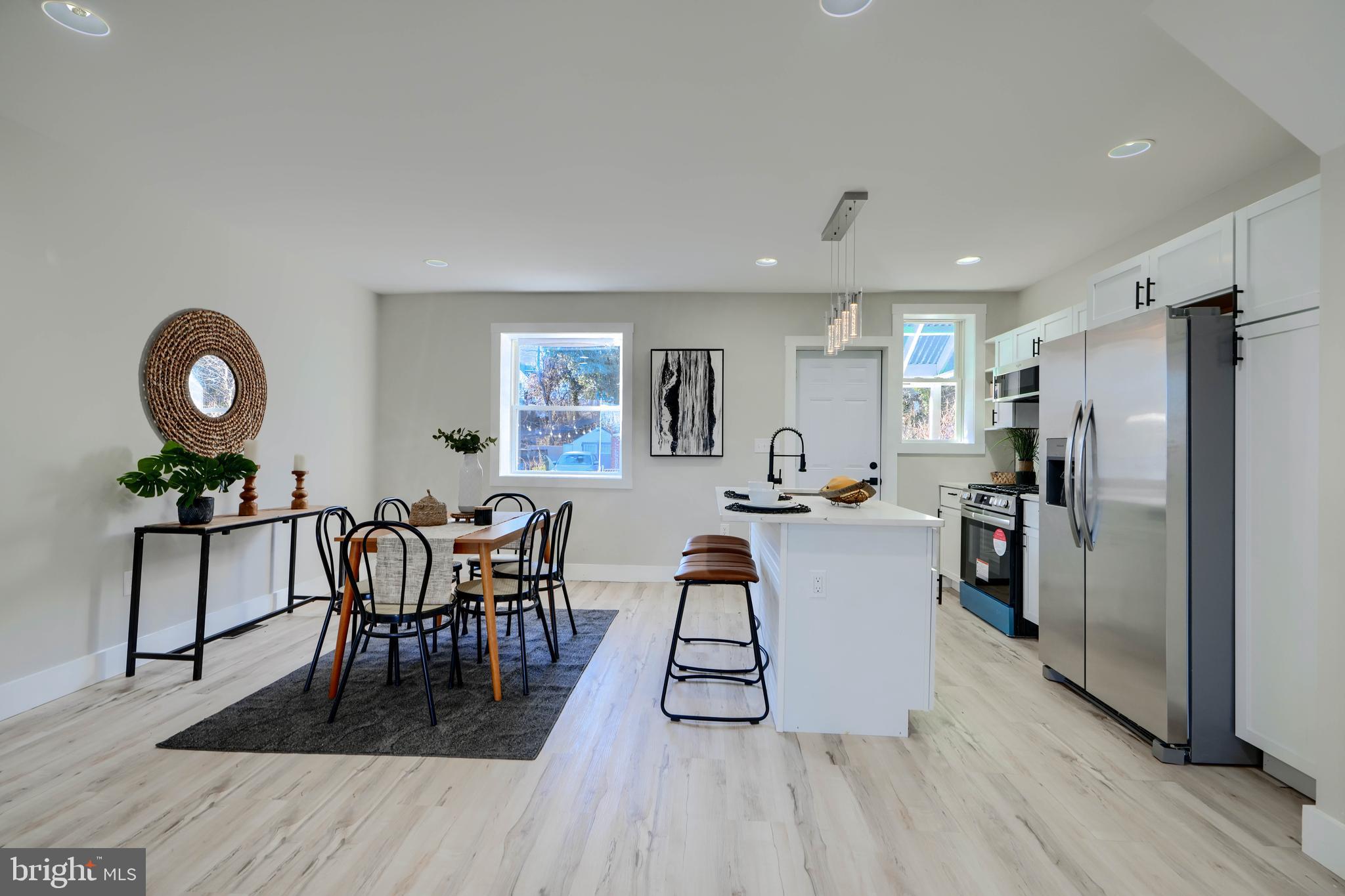 3302 WOODSTOCK AVENUE