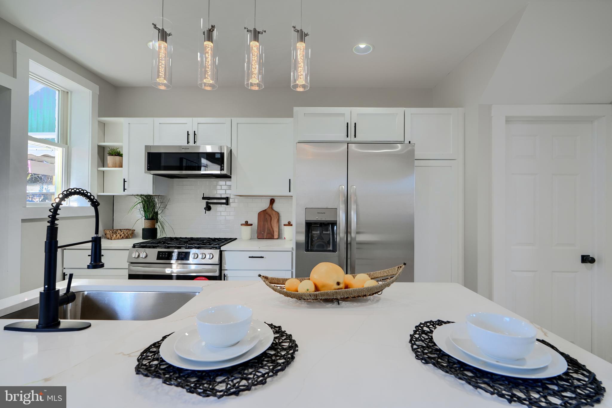 3302 WOODSTOCK AVENUE