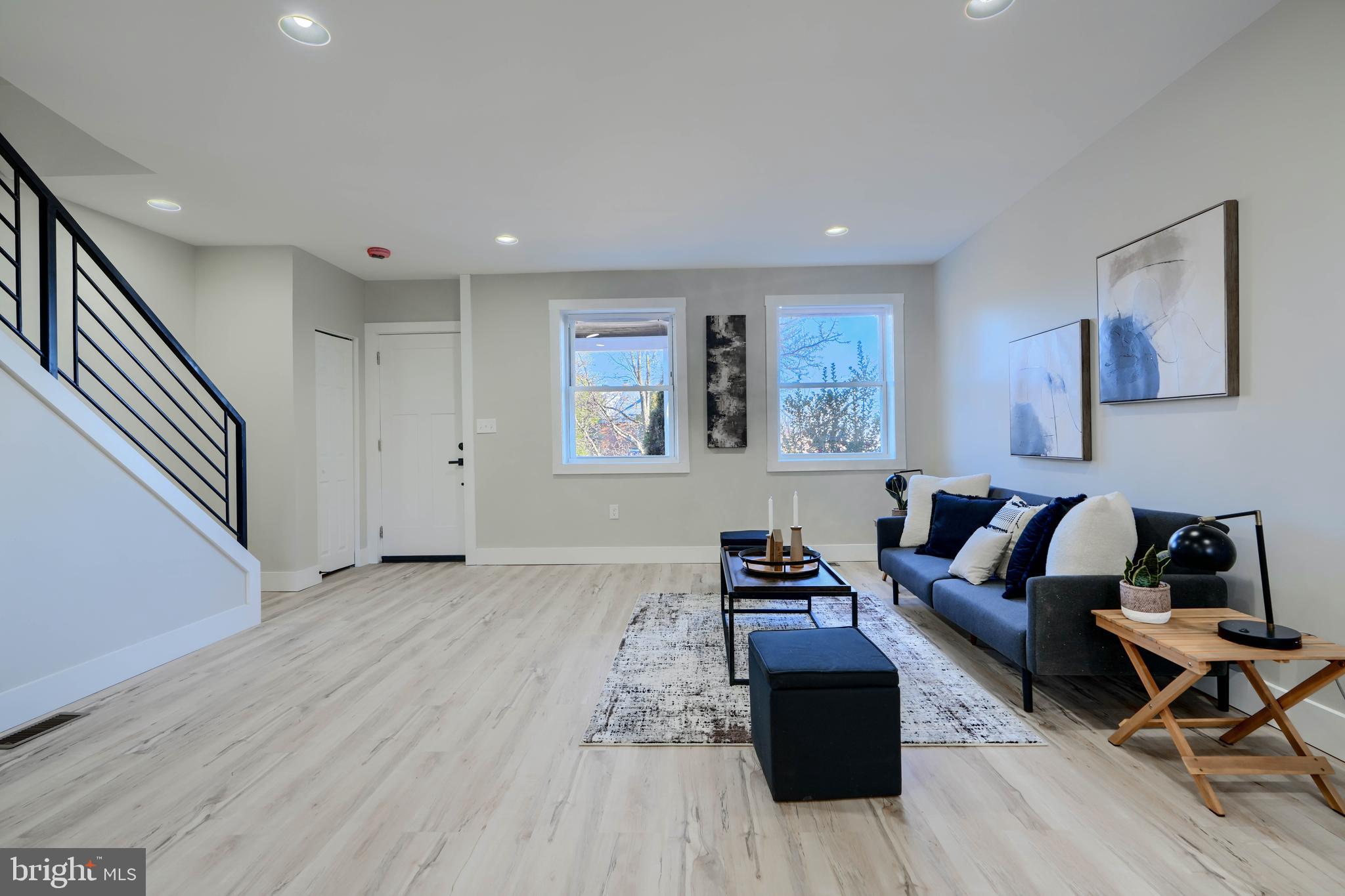 3302 WOODSTOCK AVENUE