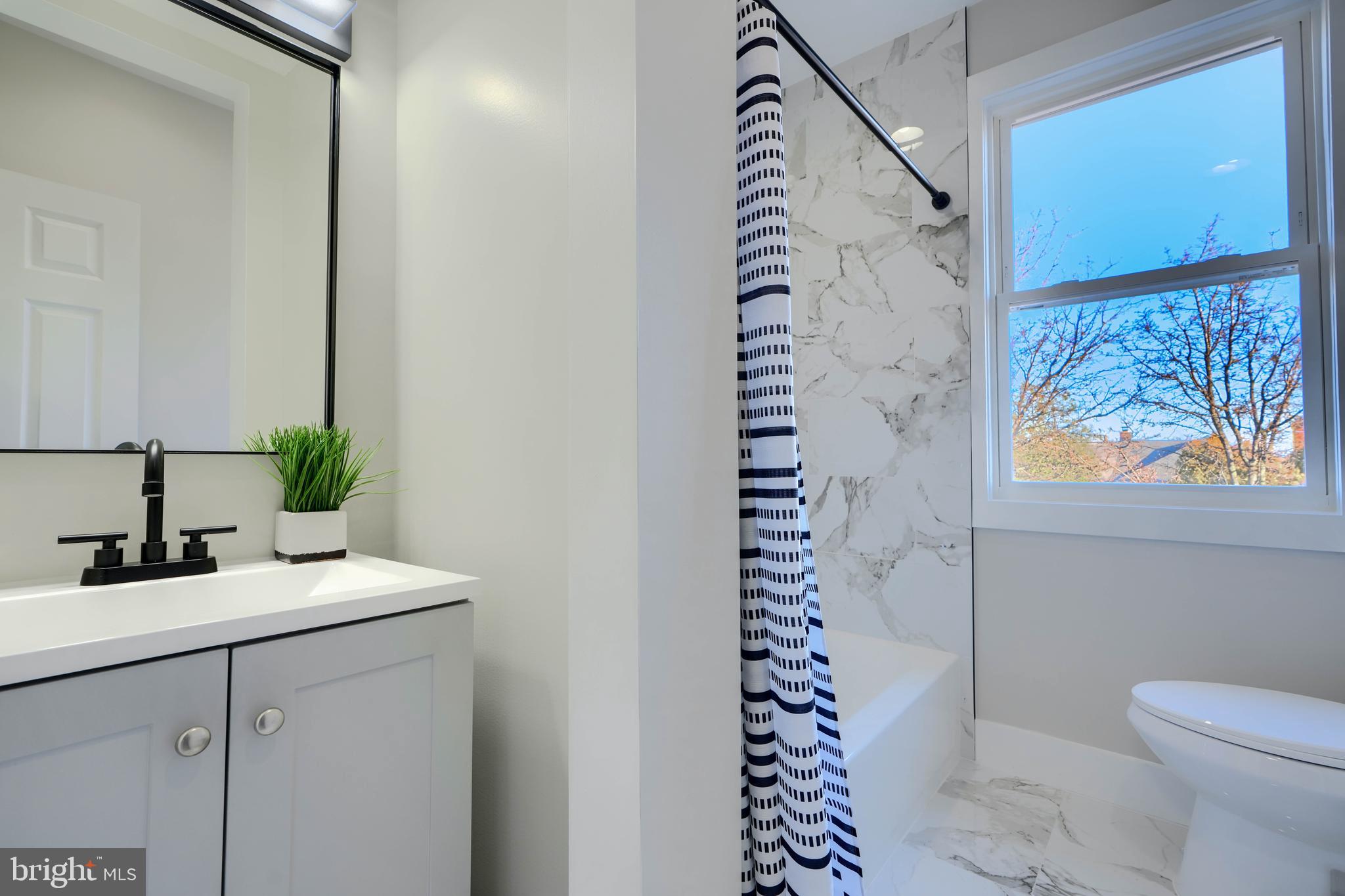 3302 WOODSTOCK AVENUE