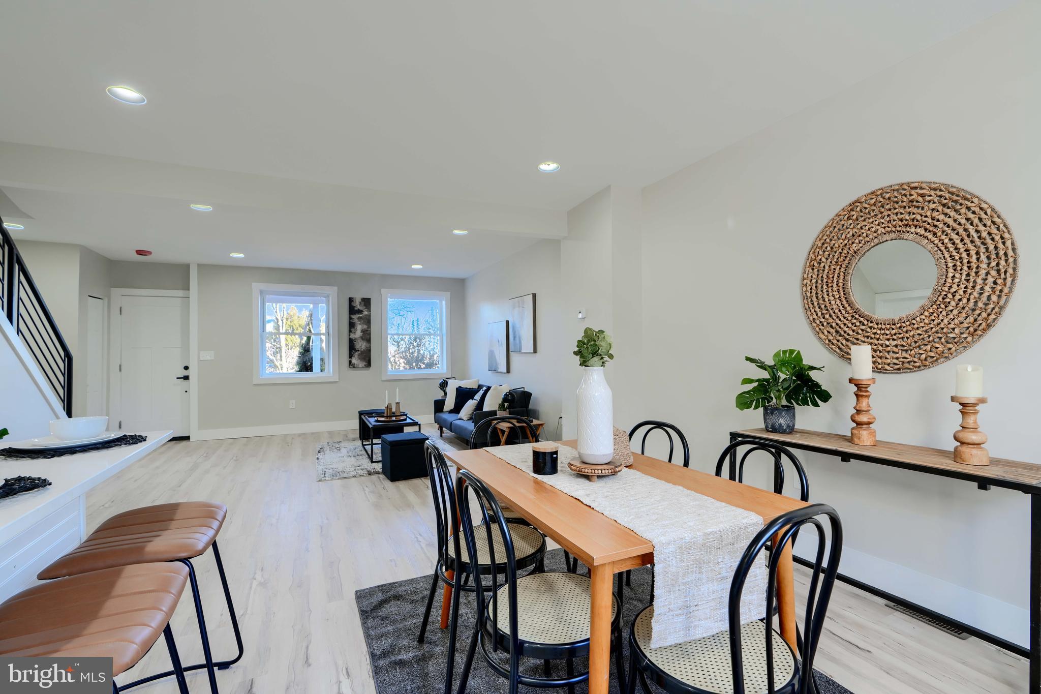 3302 WOODSTOCK AVENUE