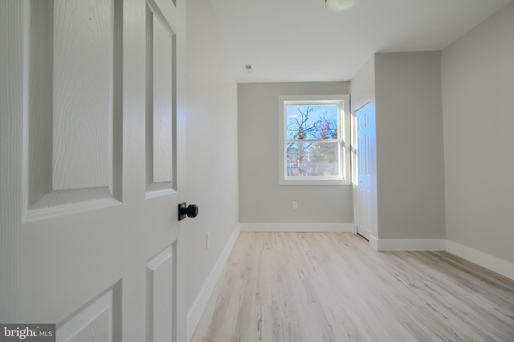 3302 WOODSTOCK AVENUE