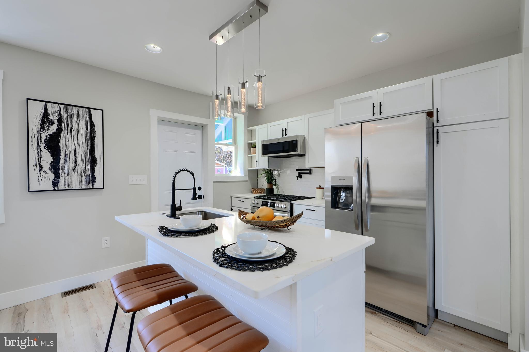 3302 WOODSTOCK AVENUE