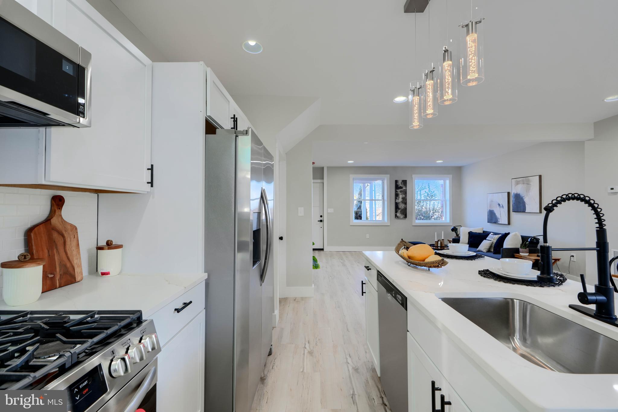 3302 WOODSTOCK AVENUE