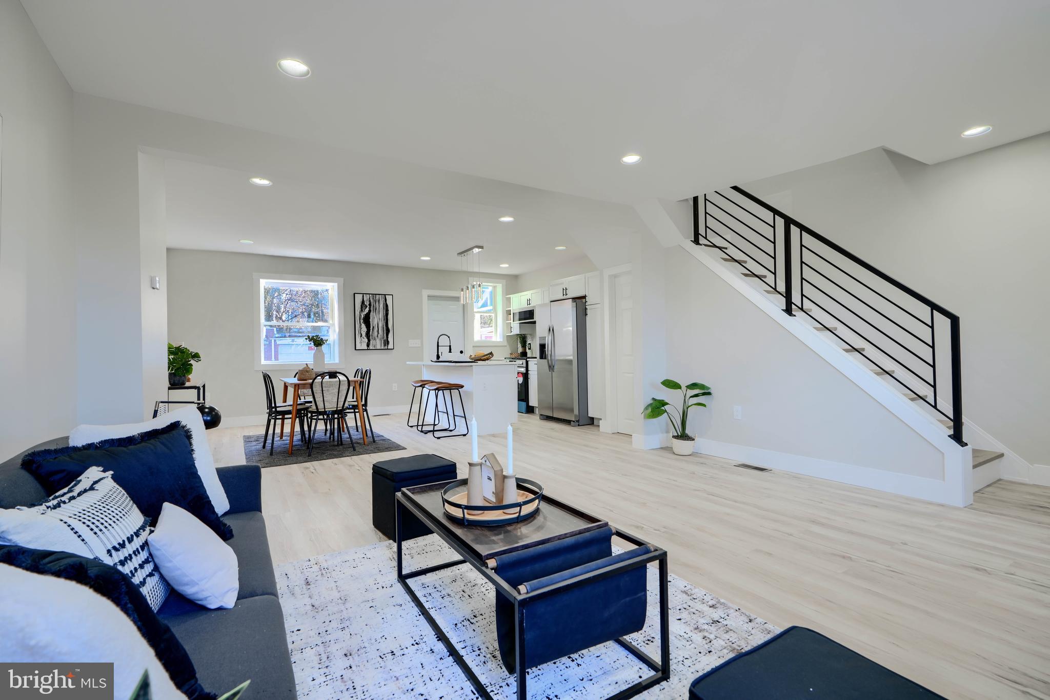 3302 WOODSTOCK AVENUE