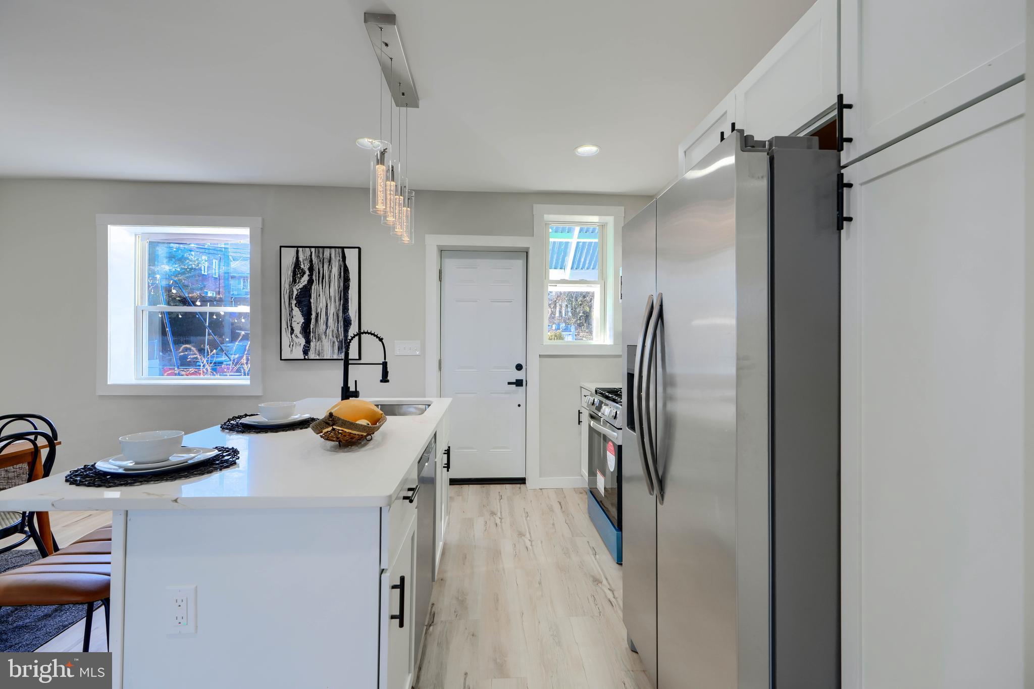 3302 WOODSTOCK AVENUE