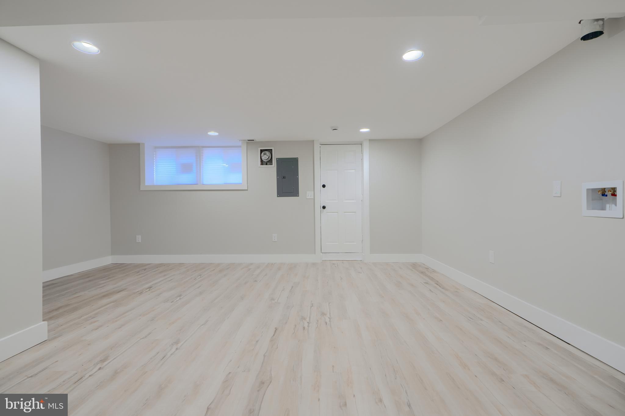 3302 WOODSTOCK AVENUE