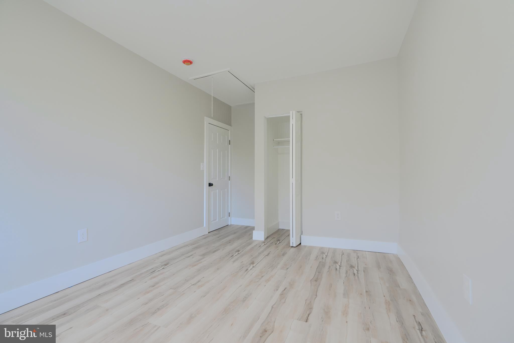 3302 WOODSTOCK AVENUE