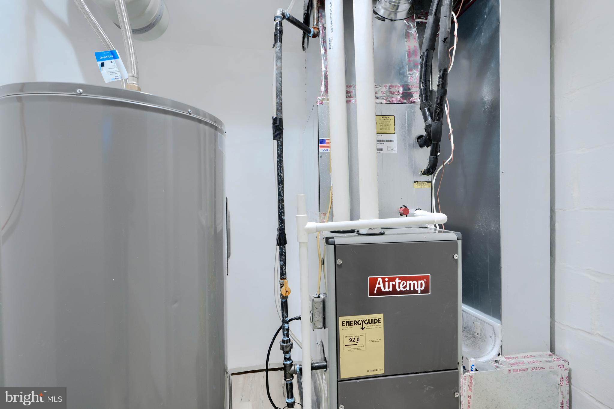 3302 WOODSTOCK AVENUE