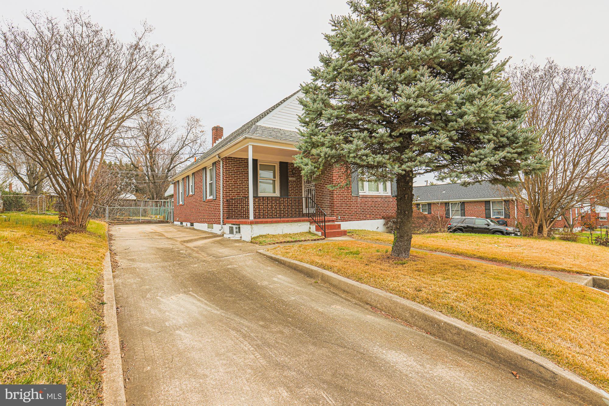 5208 HAZELWOOD AVENUE