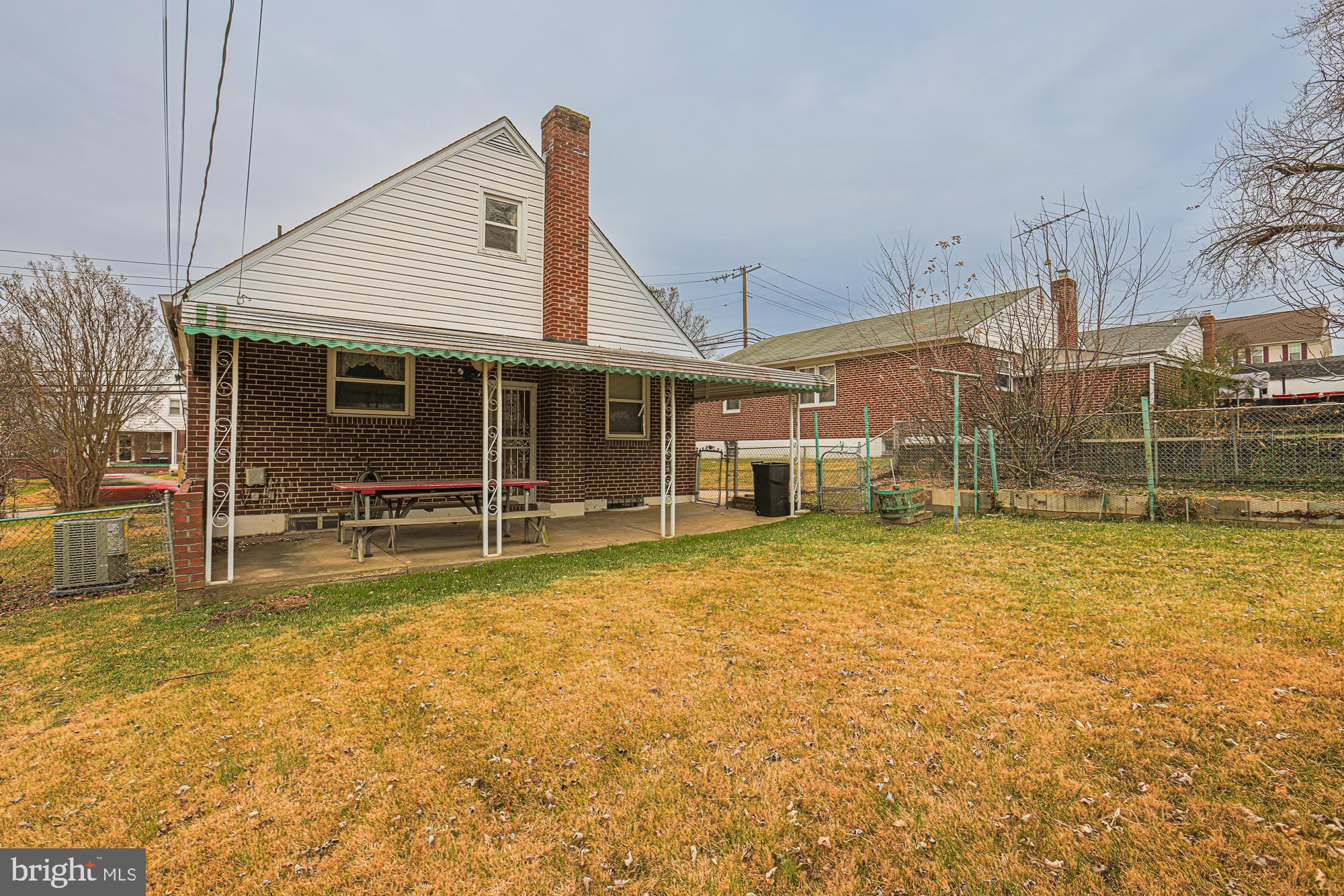 5208 HAZELWOOD AVENUE