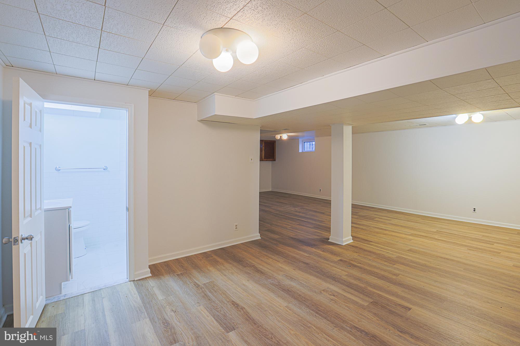 5208 HAZELWOOD AVENUE