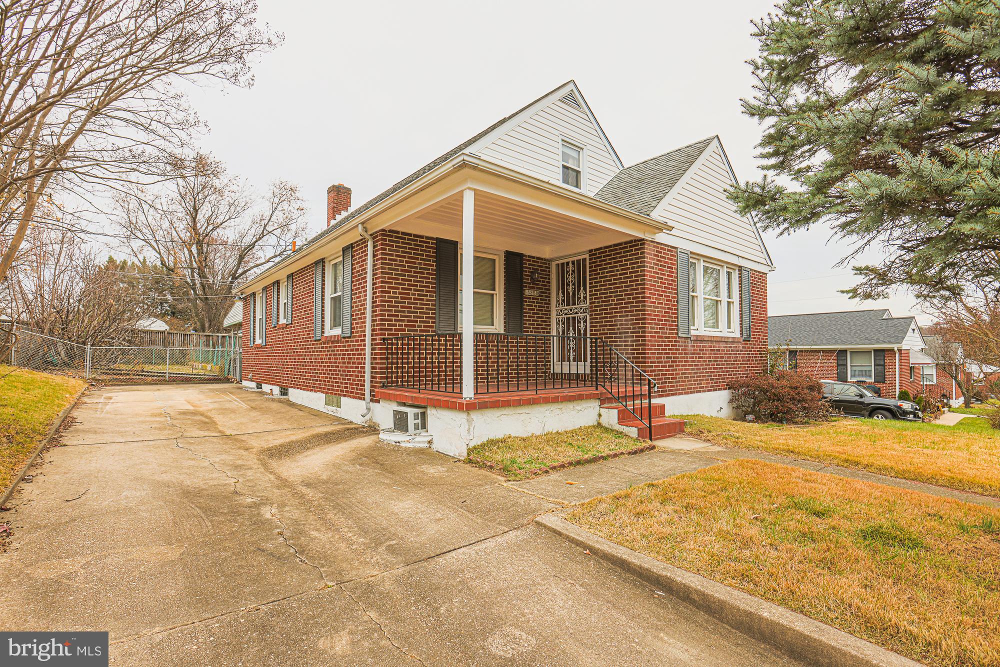 5208 HAZELWOOD AVENUE