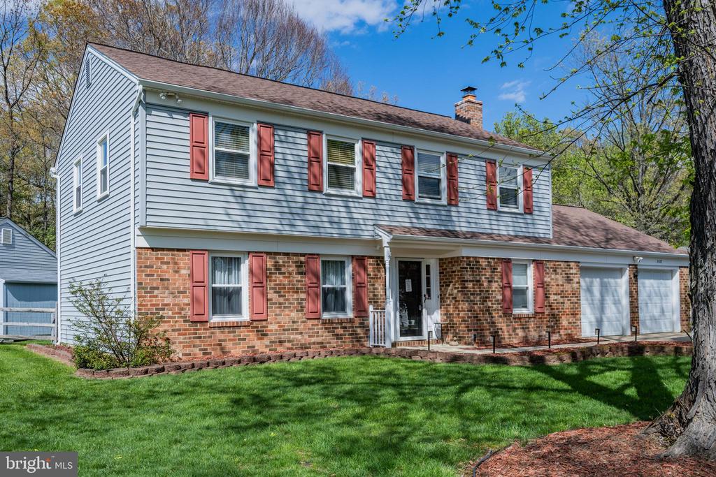 3527 SMOKETHORN COURT