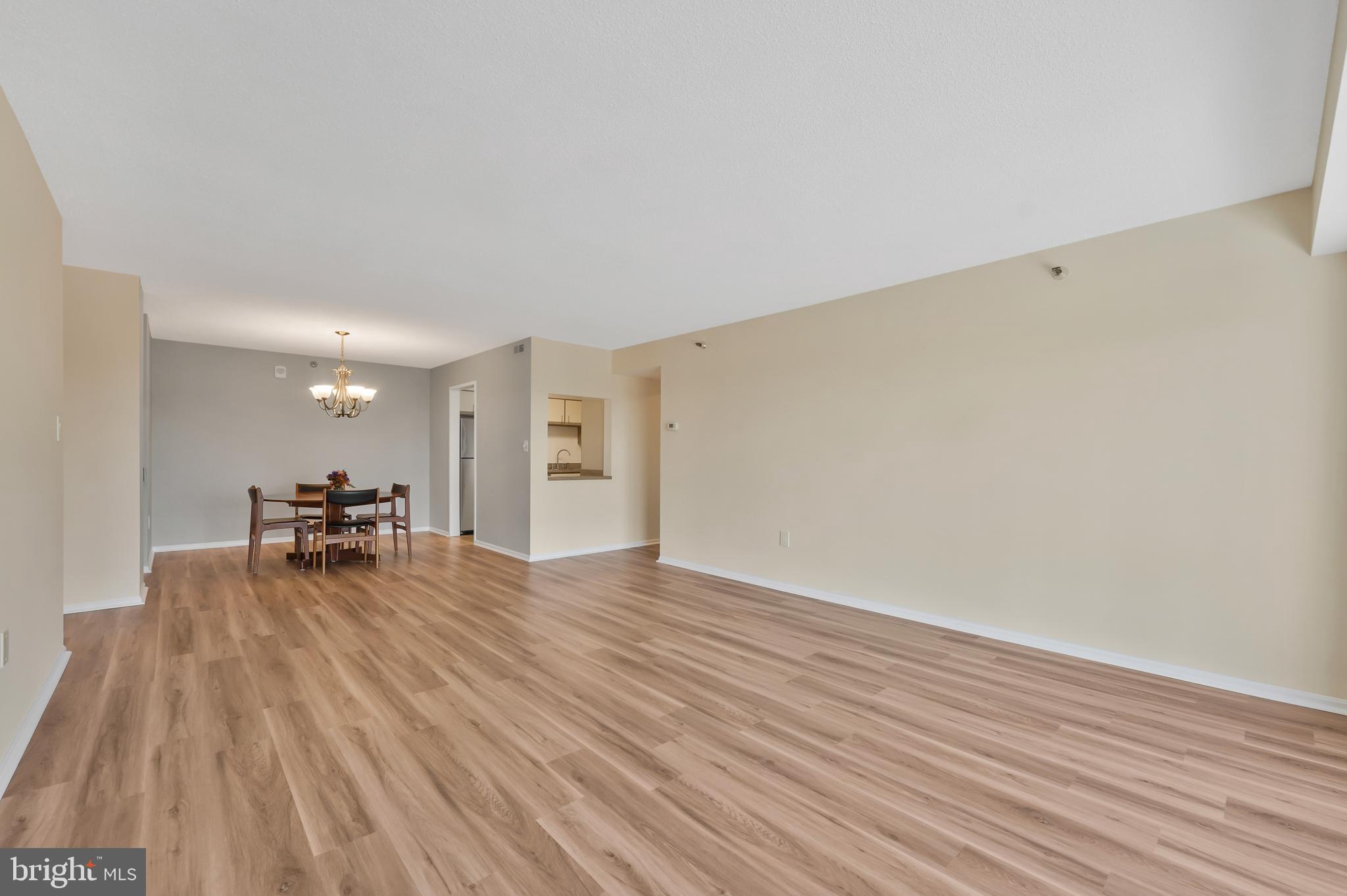 15101 INTERLACHEN DRIVE 1-923