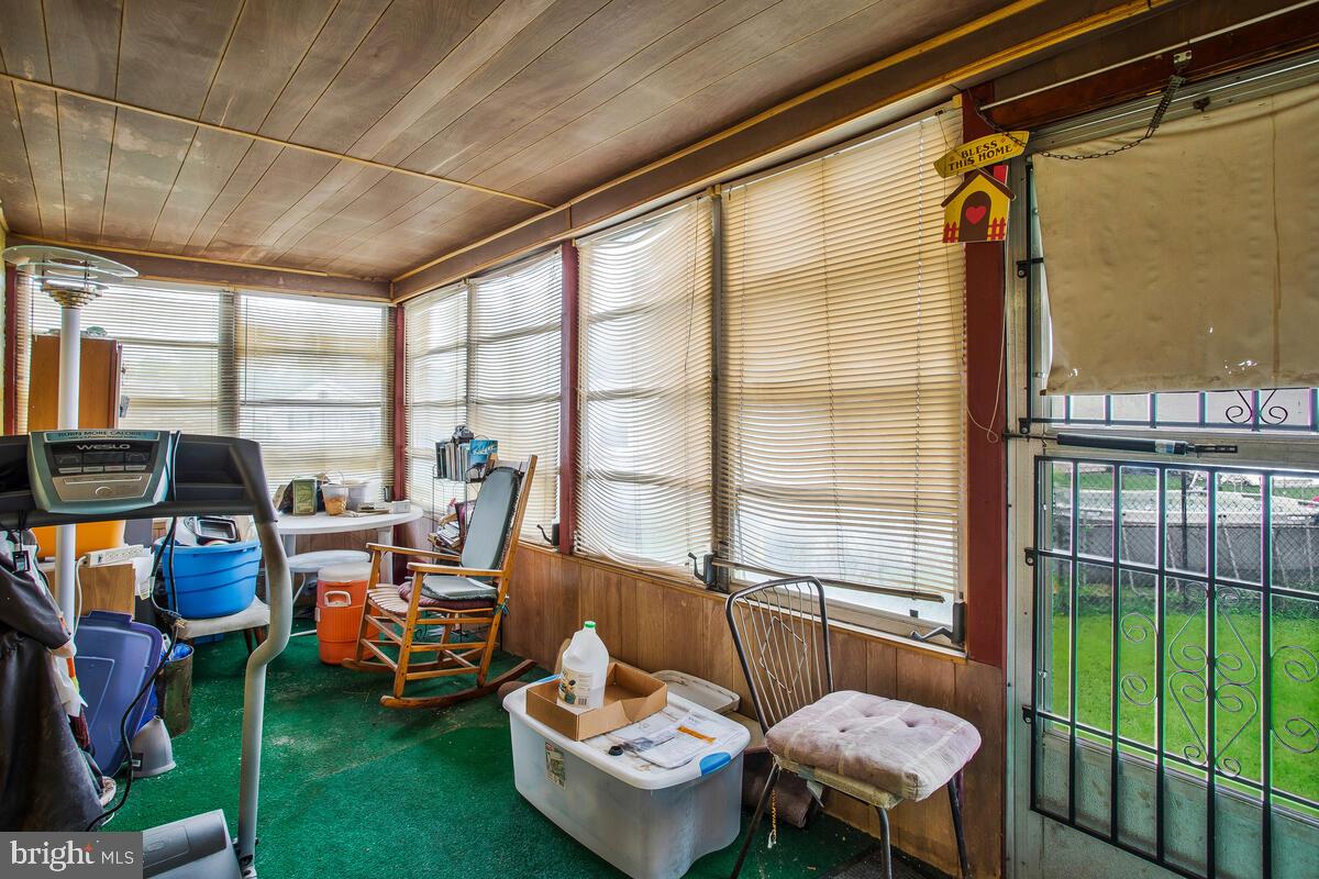 1303 DUNBAR OAKS DRIVE