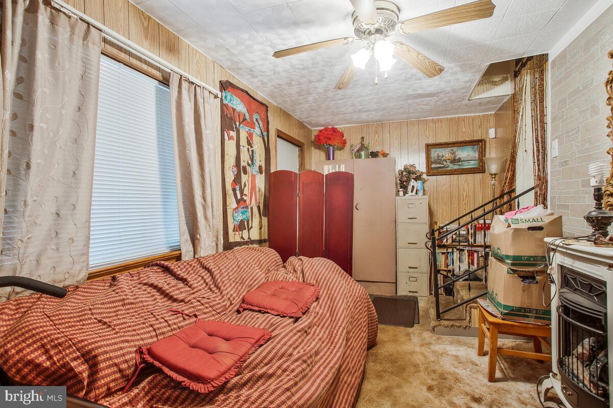 1303 DUNBAR OAKS DRIVE