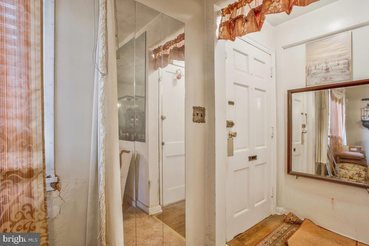 1303 DUNBAR OAKS DRIVE