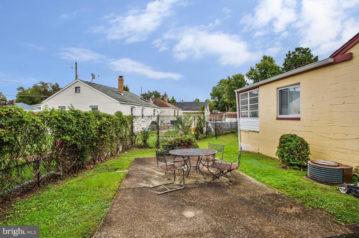 1303 DUNBAR OAKS DRIVE