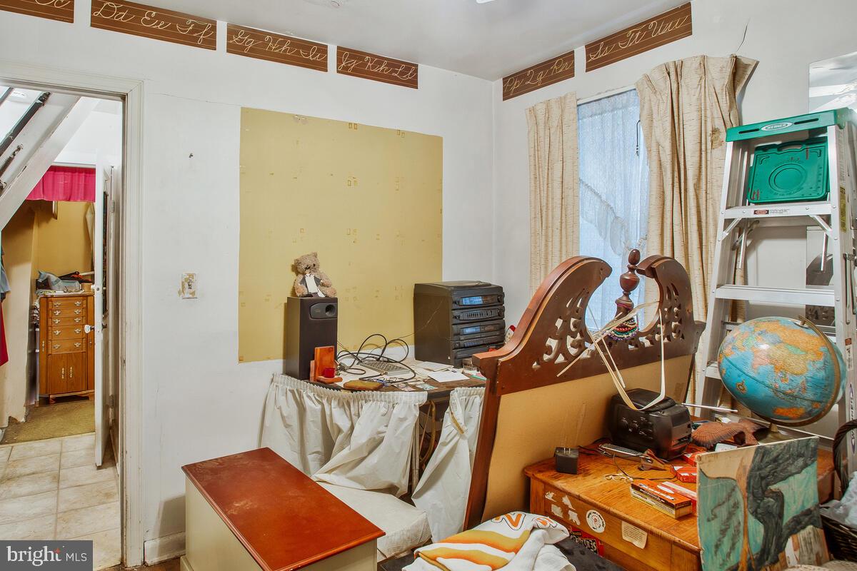 1303 DUNBAR OAKS DRIVE