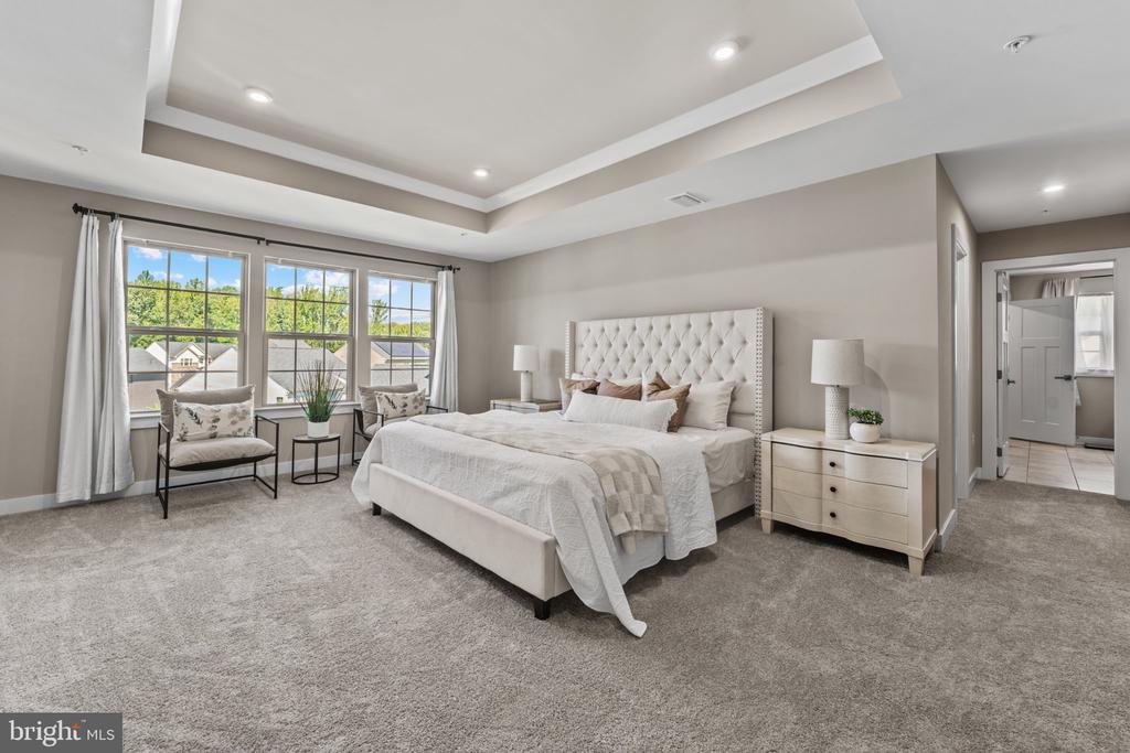 10127 DRESSAGE DRIVE