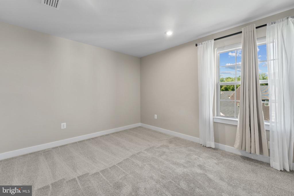 10127 DRESSAGE DRIVE
