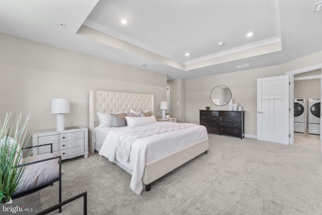 10127 DRESSAGE DRIVE
