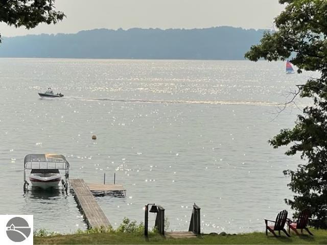 6660 SE Torch Lake Drive