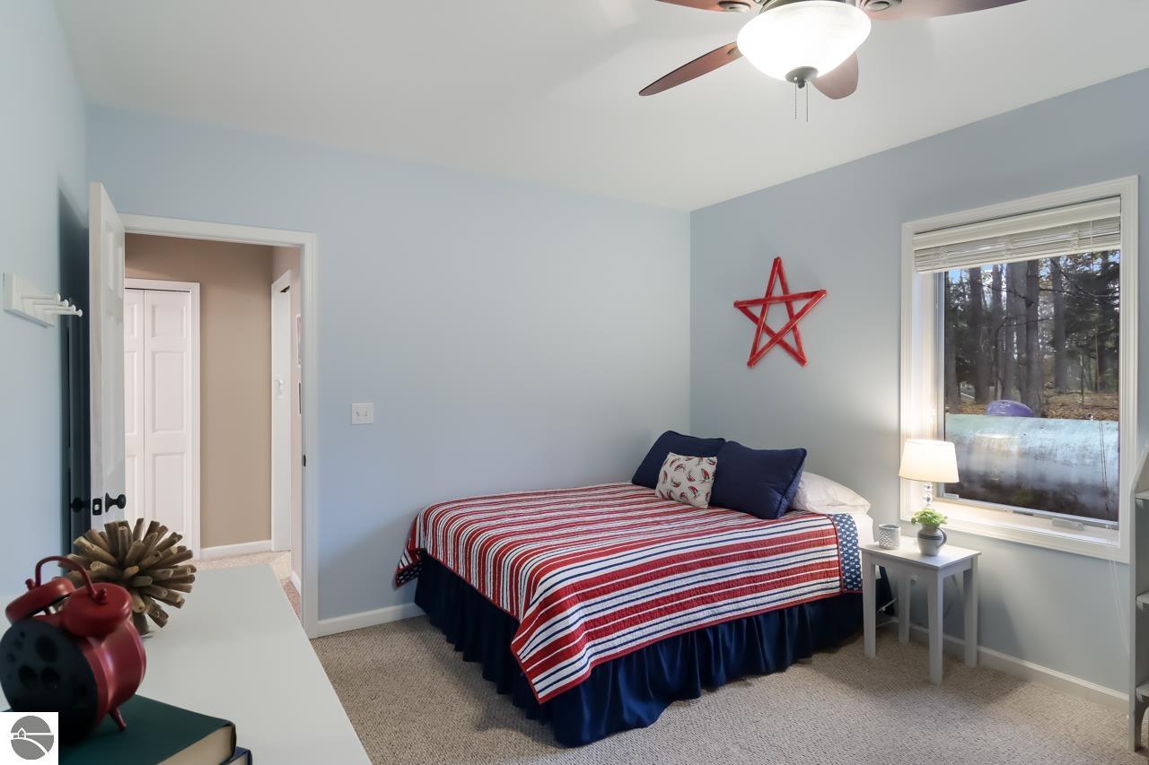 6660 SE Torch Lake Drive