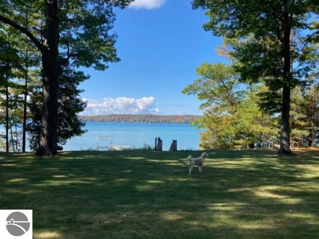 6660 SE Torch Lake Drive