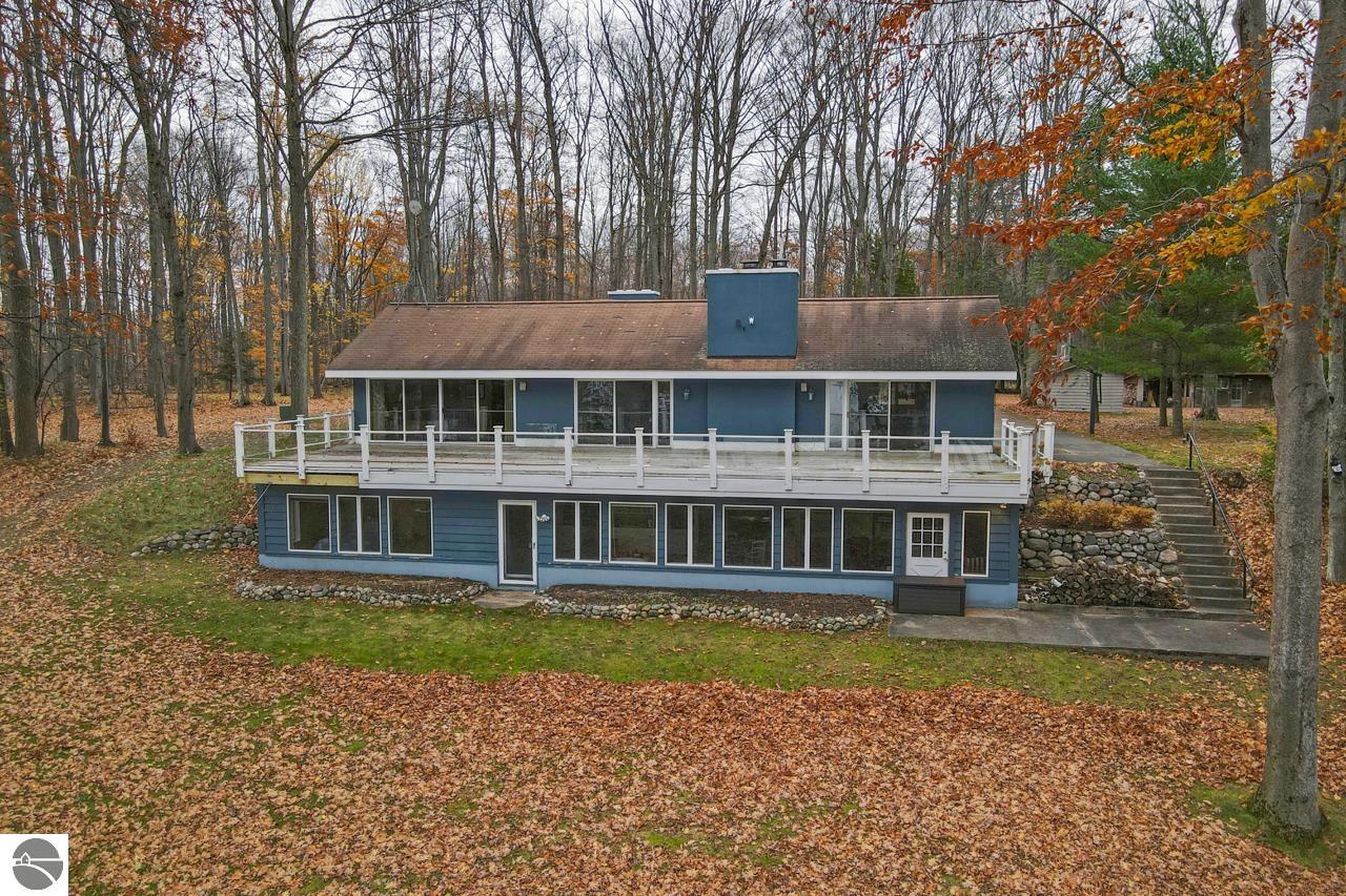 6660 SE Torch Lake Drive