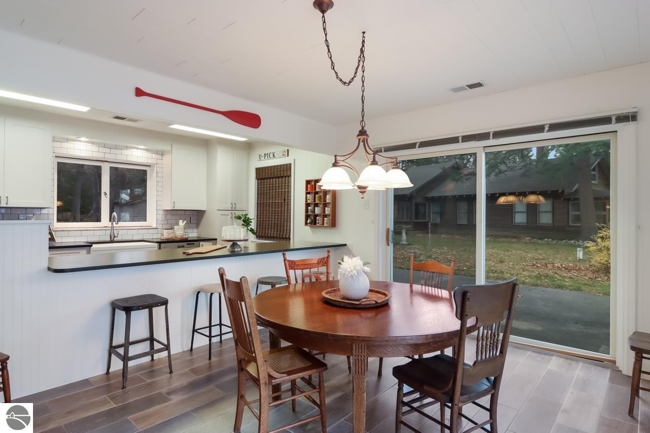 6660 SE Torch Lake Drive