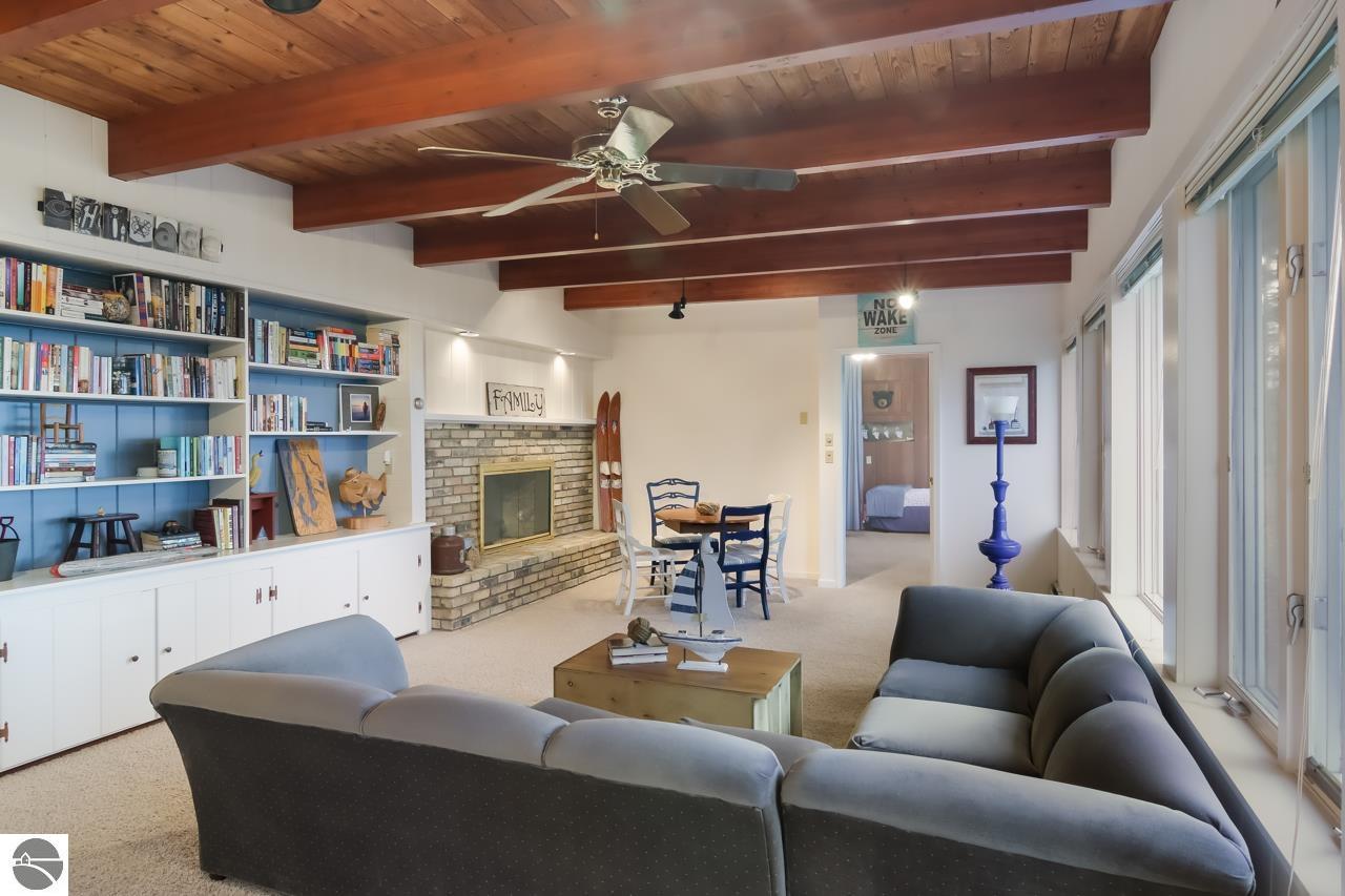 6660 SE Torch Lake Drive