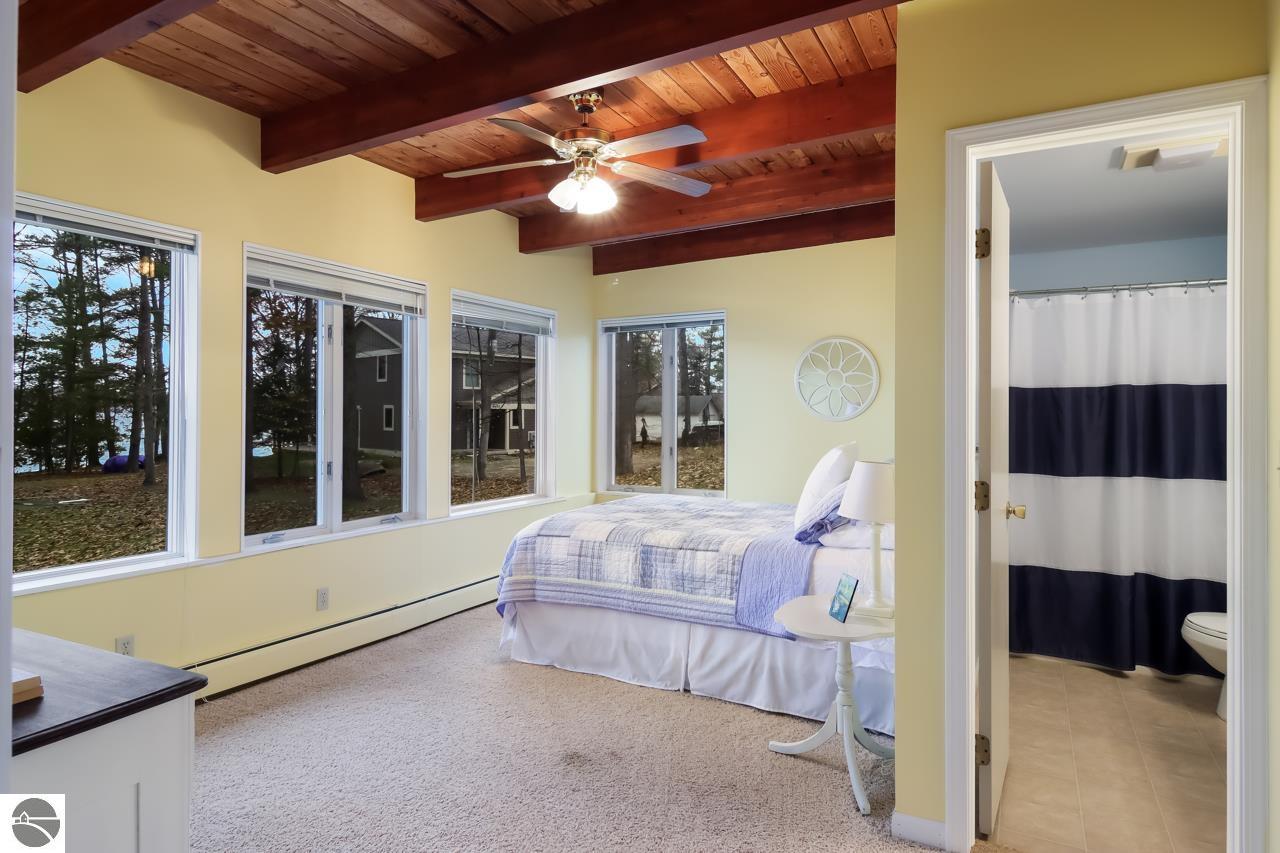 6660 SE Torch Lake Drive