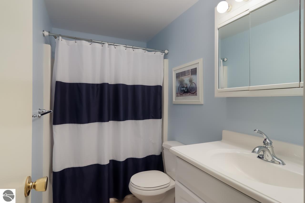 6660 SE Torch Lake Drive