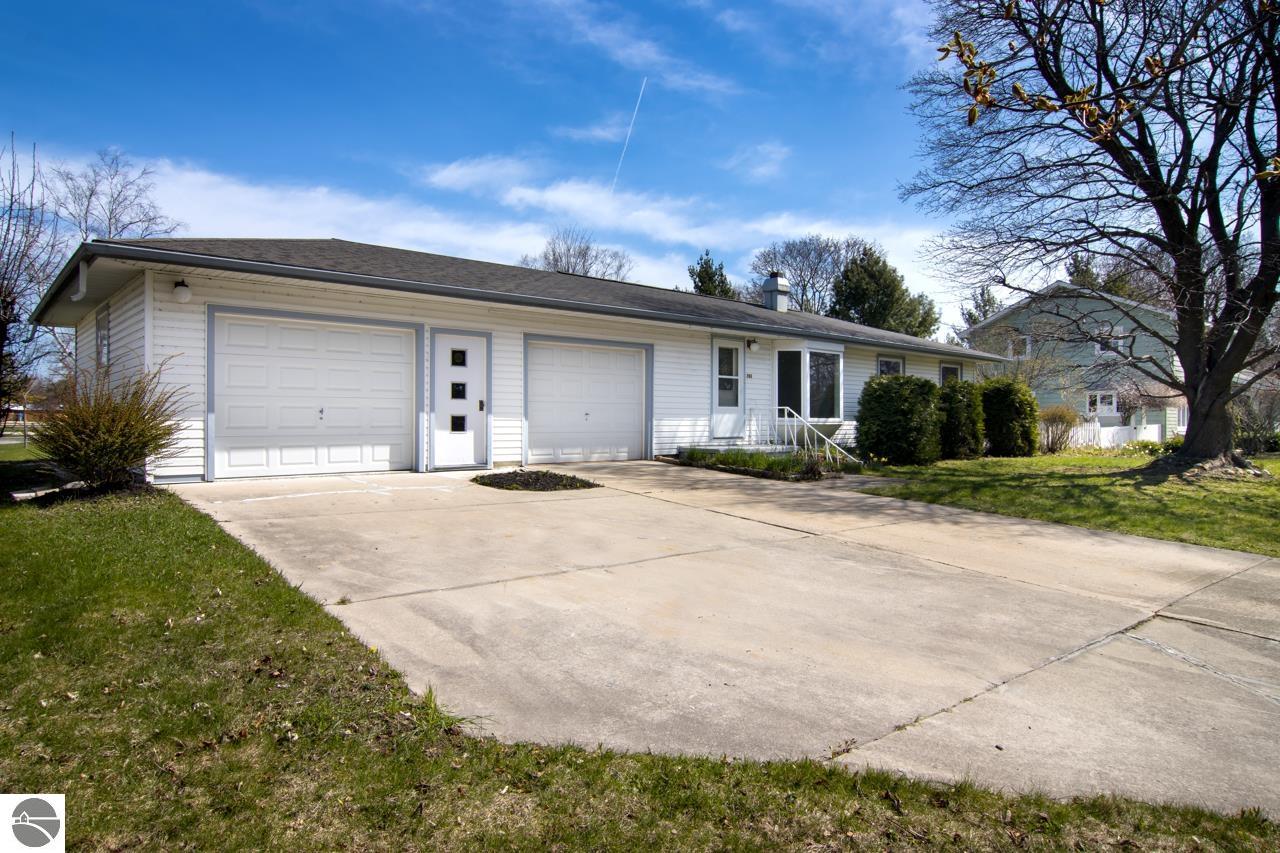 703 E Dixon Avenue
