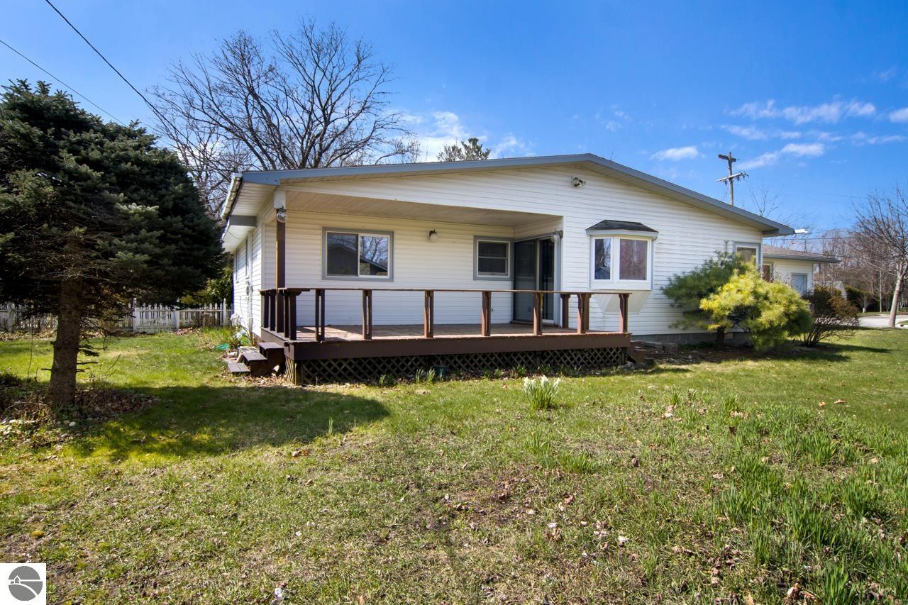 703 E Dixon Avenue