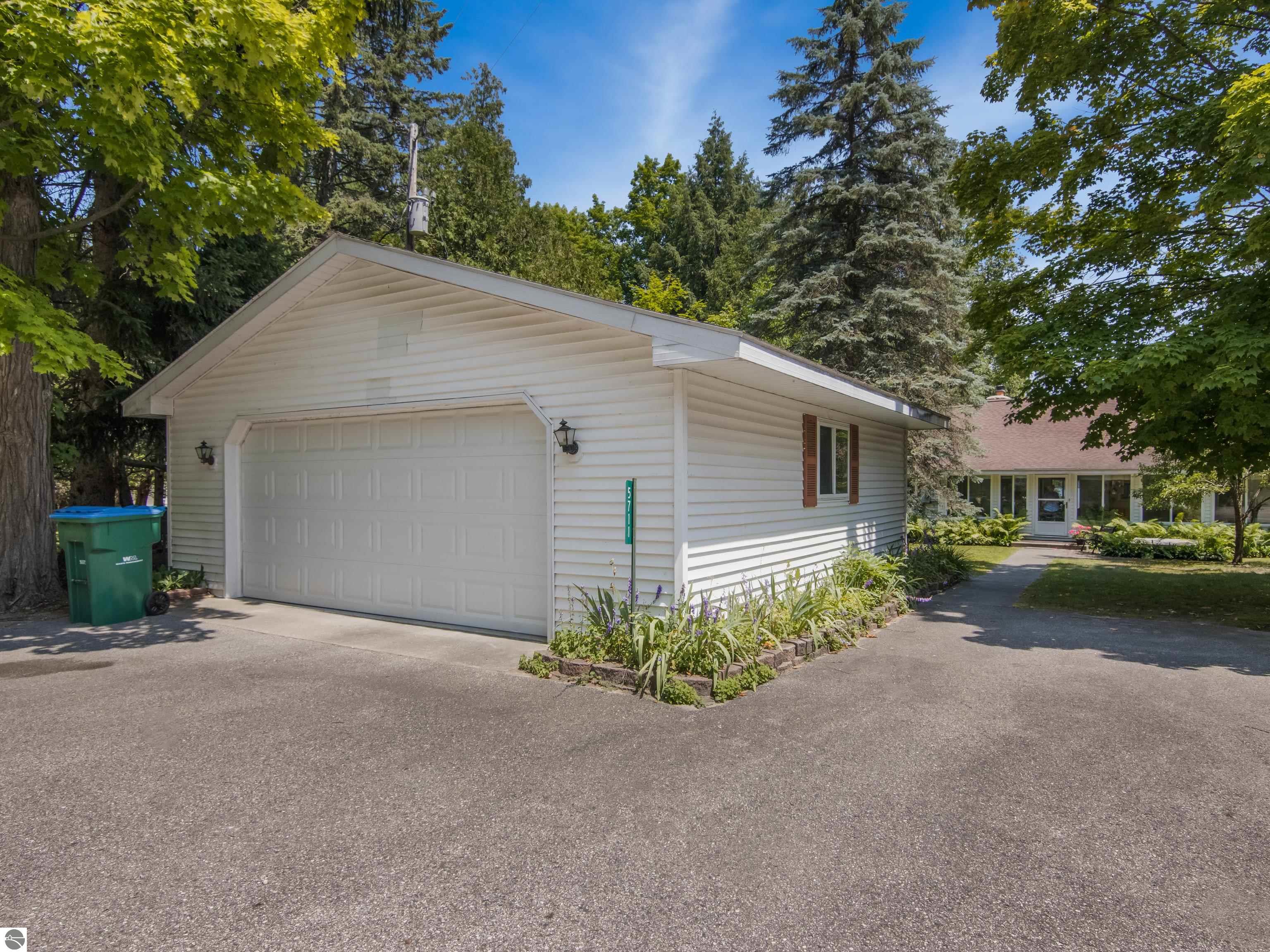 5711 Cottage Drive