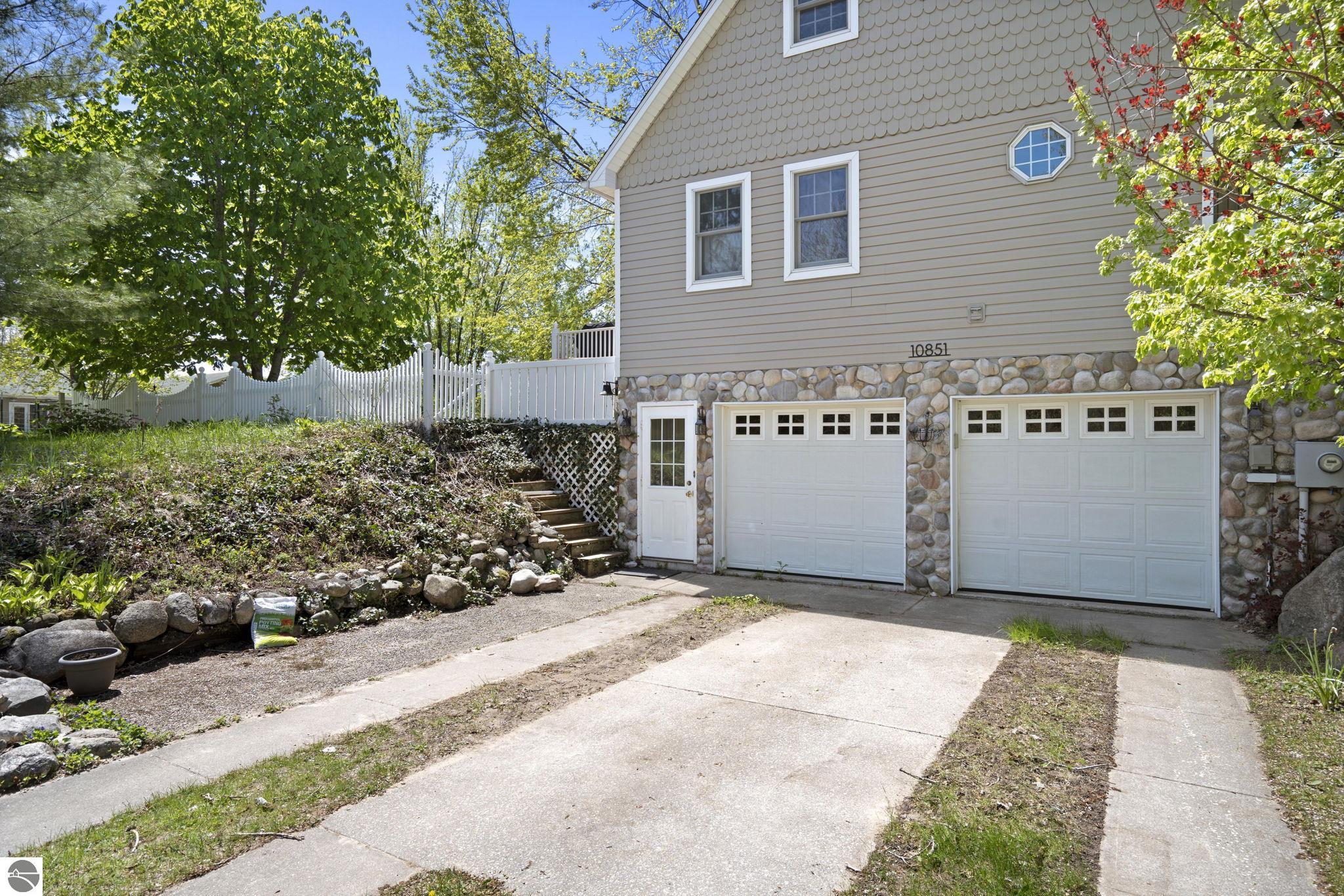 10851 Atwood Road