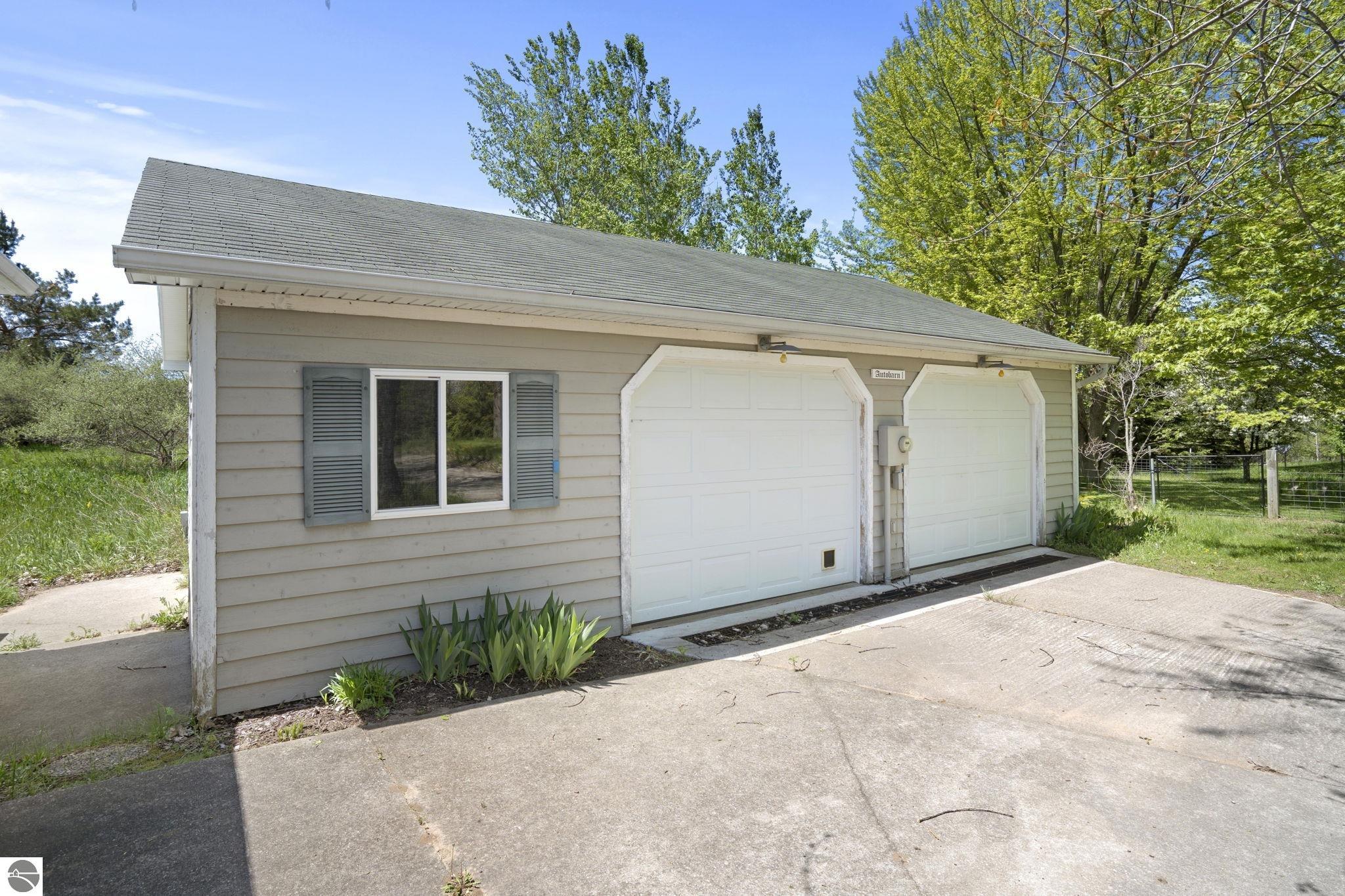 10851 Atwood Road