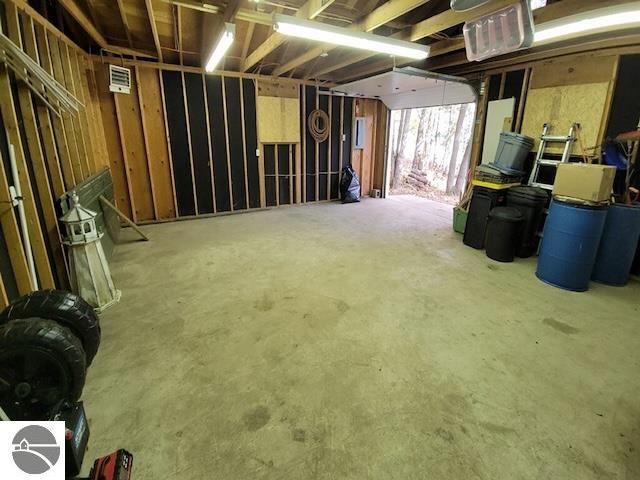 922 W Bear Lake Road NE