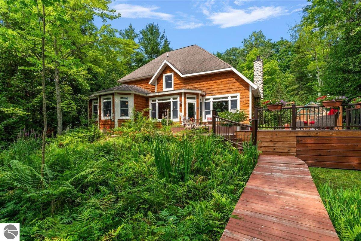 407 N Twin Pines Drive